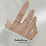 指輪 リング レディース X型 ウェーブ CZダイヤ オシャレ 上品 シンプル シルバー ゴールド フリーサイズ 金属アレルギー対応 女性 誕生日プレゼント