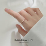 指輪 リング レディース X型 ウェーブ CZダイヤ オシャレ 上品 シンプル シルバー ゴールド フリーサイズ 金属アレルギー対応 女性 誕生日プレゼント